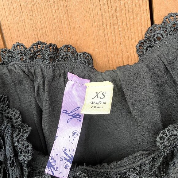 ALYA Black Lace cropped top Short Sleeves -lined -  Size X-Small -  pre-owned - Picture 3 of 4